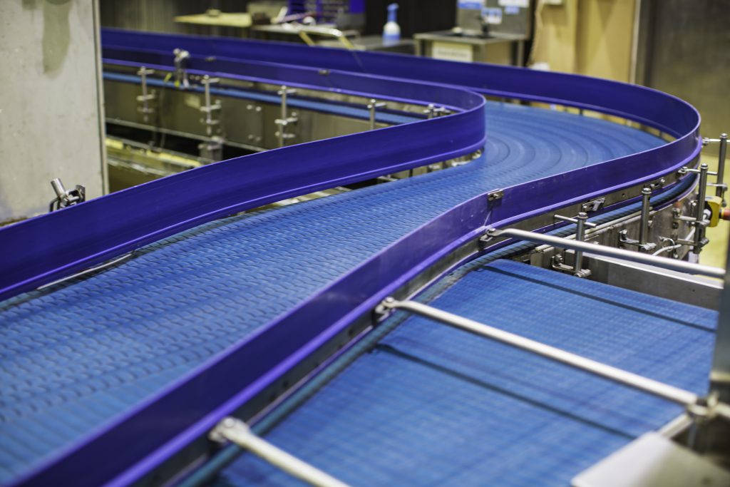 Crossing of the blue roller and conveyor beverage